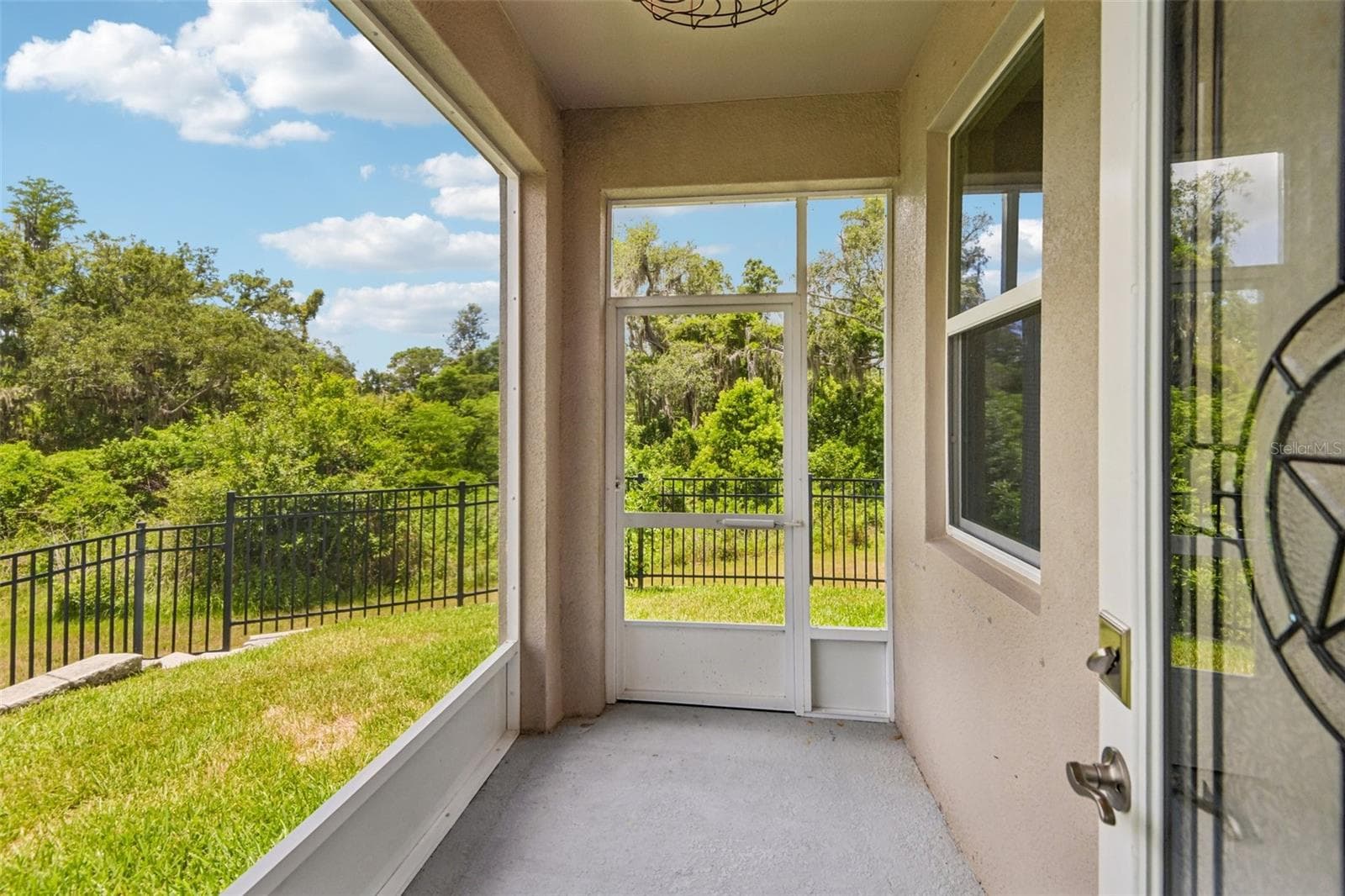 Townhouse at 6706 ROCKY PARK ST, TAMPA, photo 11 of 44