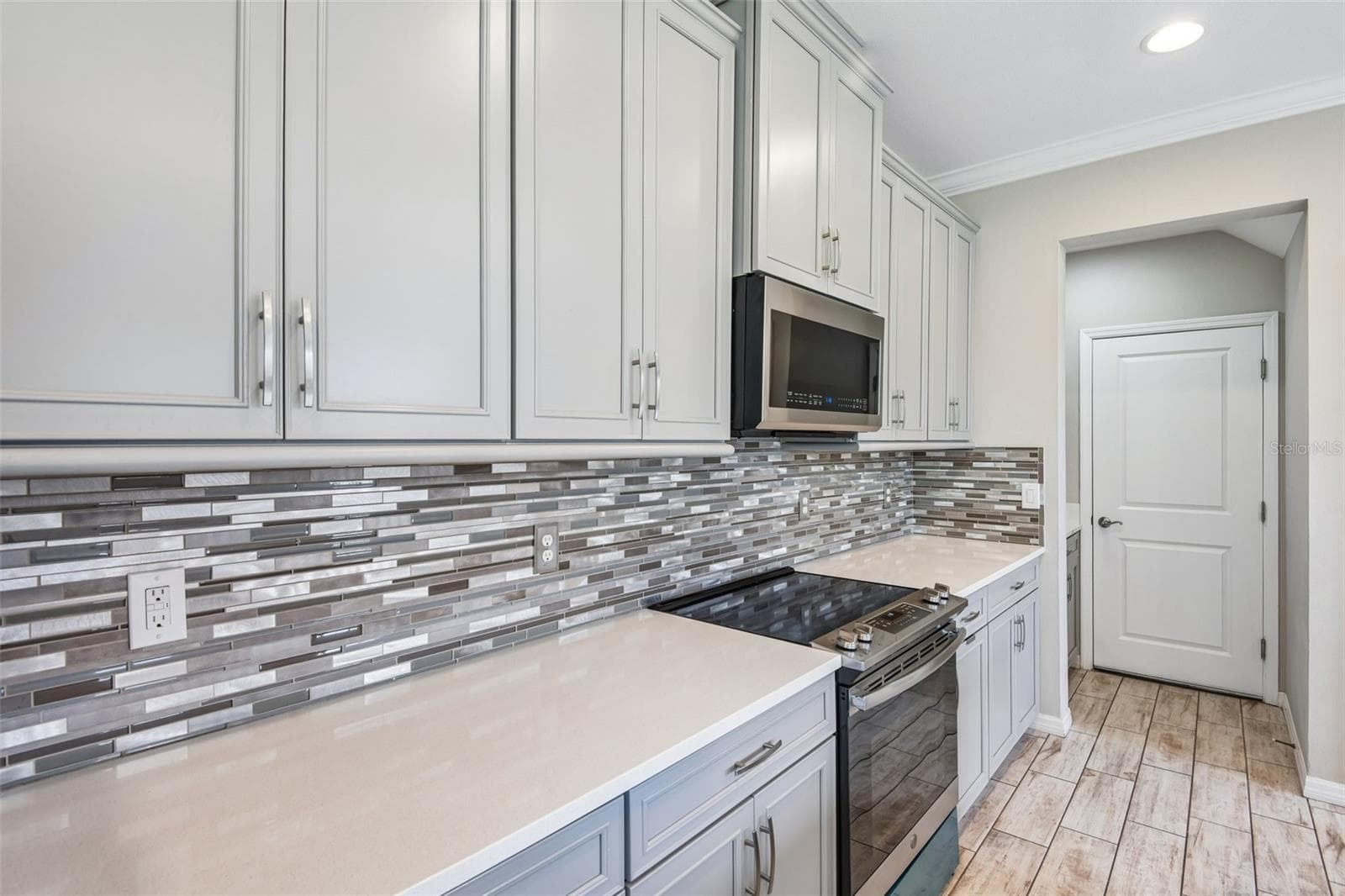 Townhouse at 6706 ROCKY PARK ST, TAMPA, photo 13 of 44
