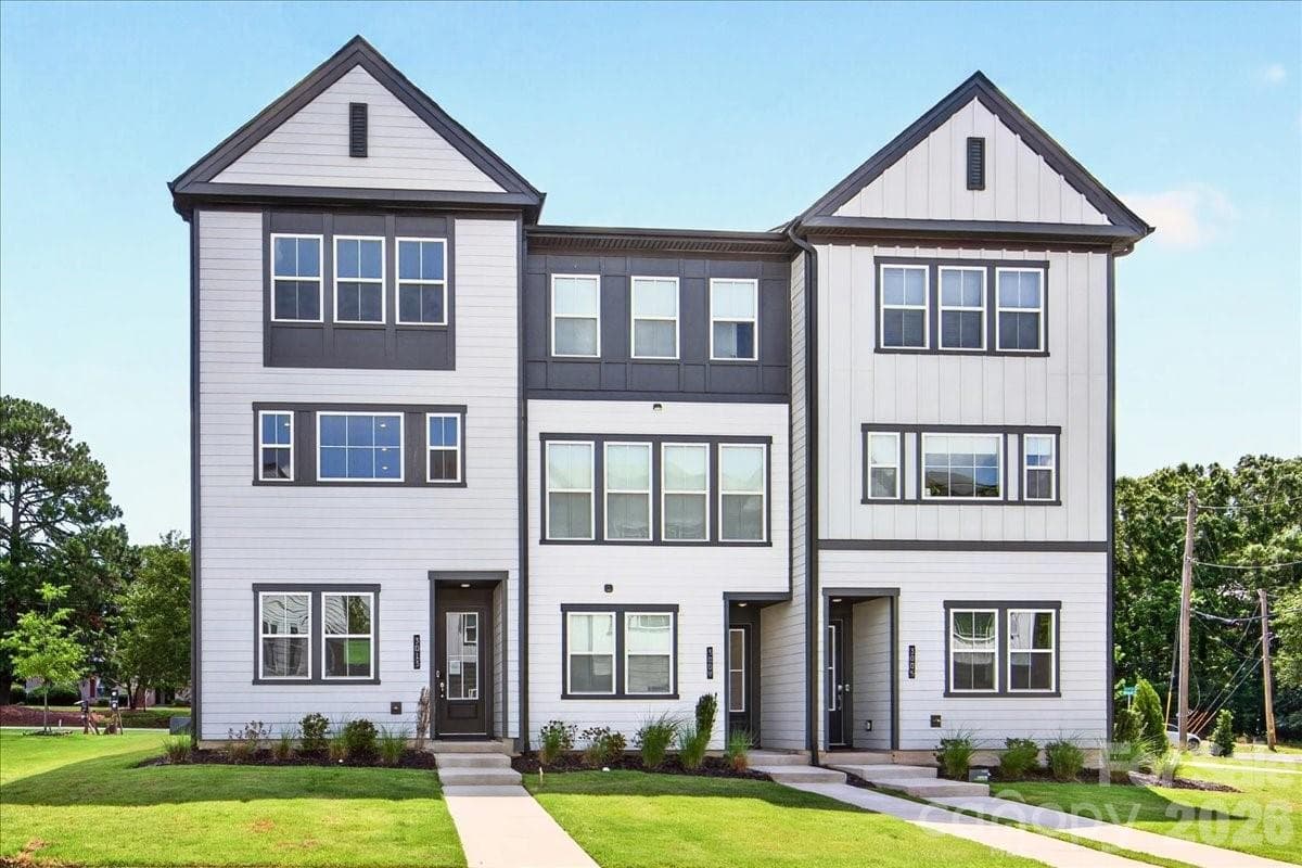 End Unit Townhome in charlotte, NC - Charlotte