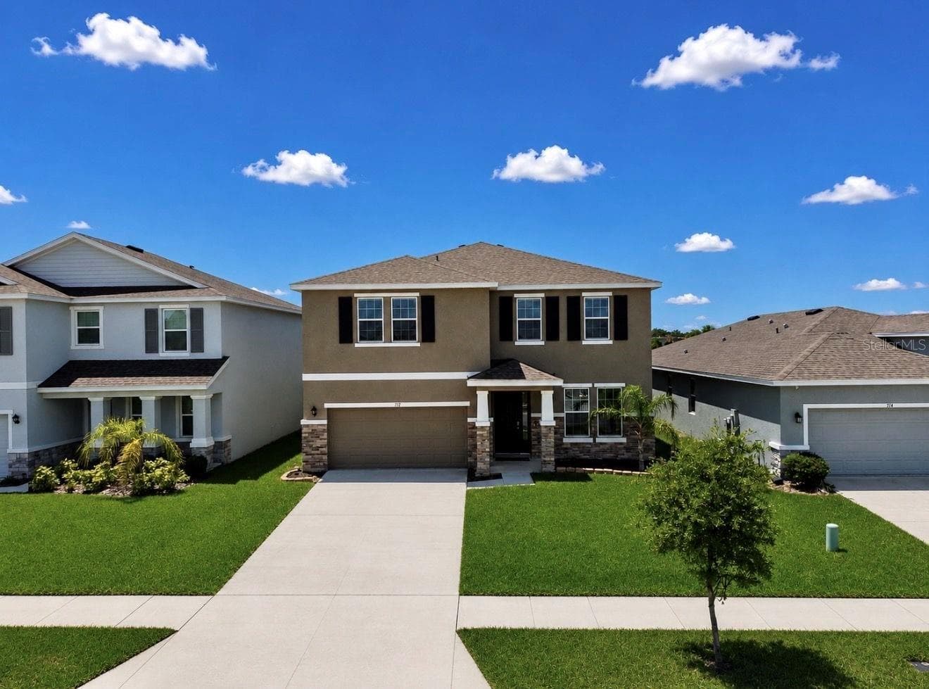 172 MANGROVE MANOR DR