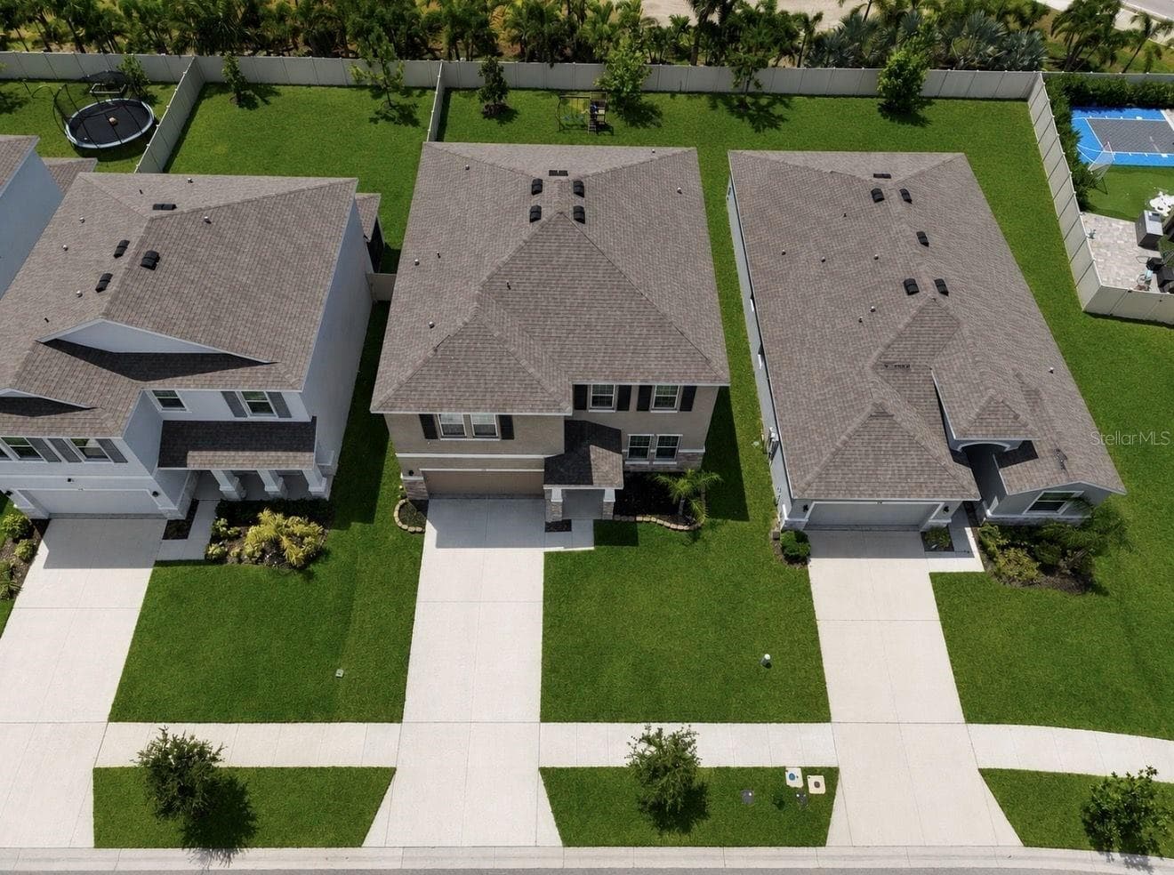 Single Family Residence at 172 MANGROVE MANOR DR, APOLLO BEACH, photo 2 of 51