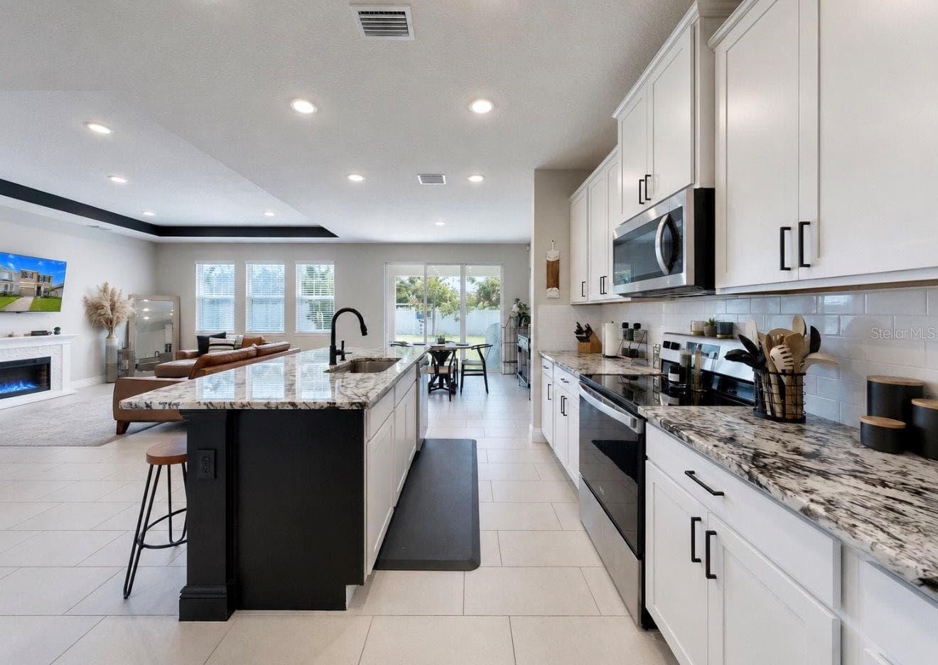 Single Family Residence at 172 MANGROVE MANOR DR, APOLLO BEACH, photo 5 of 51