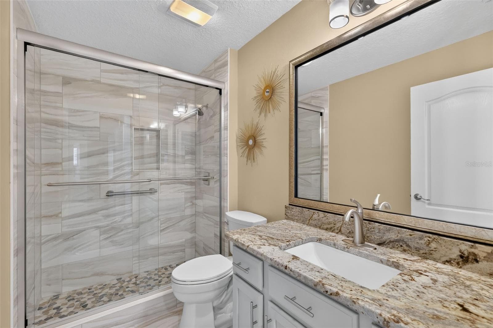 Second Bathroom - 522 LOMA PASEO DR, THE VILLAGES
