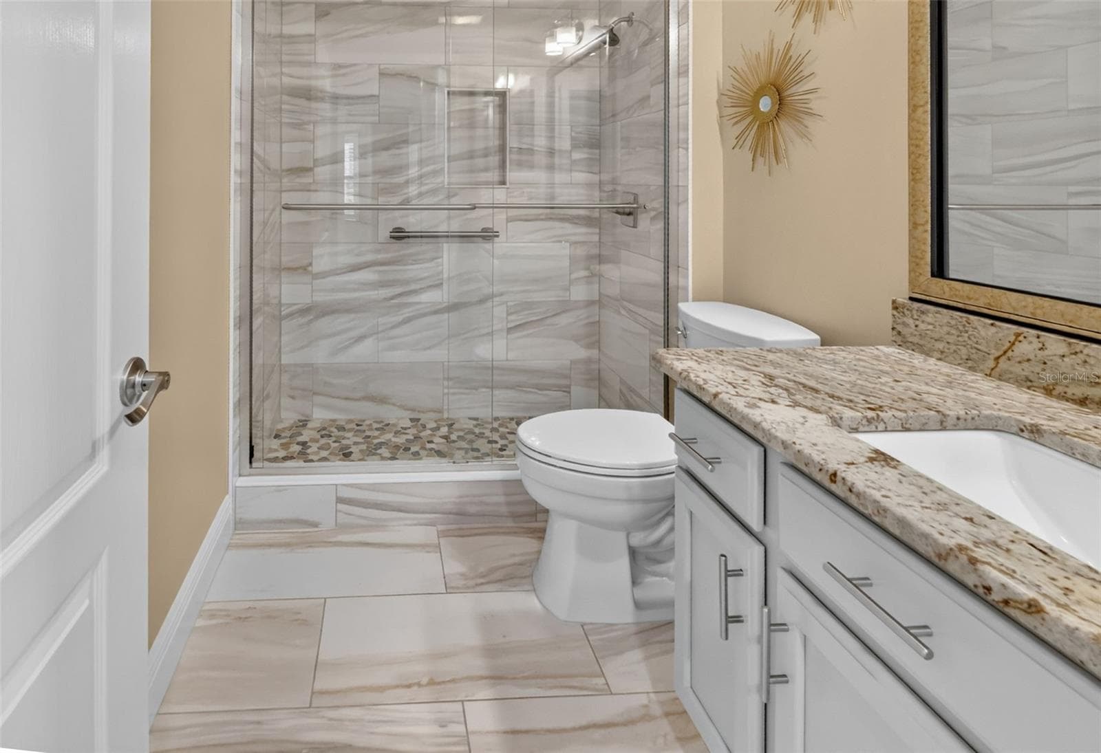 Second Bathroom - 522 LOMA PASEO DR, THE VILLAGES