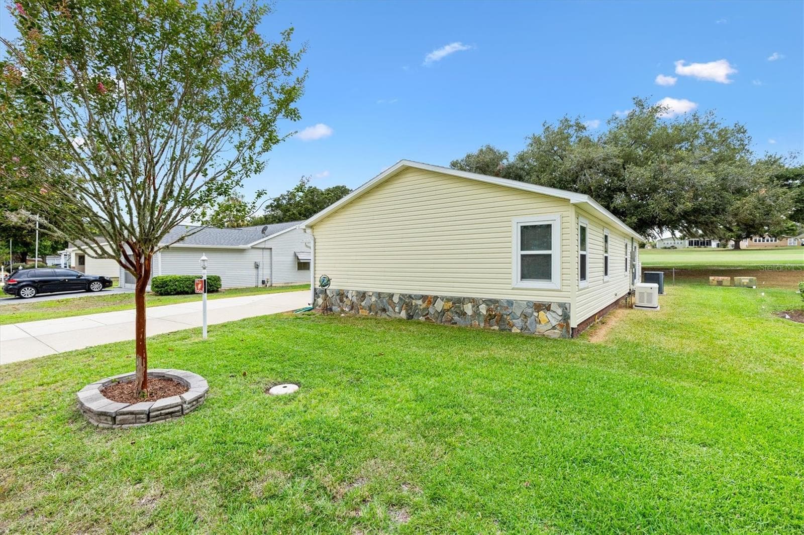 Single Family Residence at 723 HEATHROW AVE, THE VILLAGES, photo 3 of 39