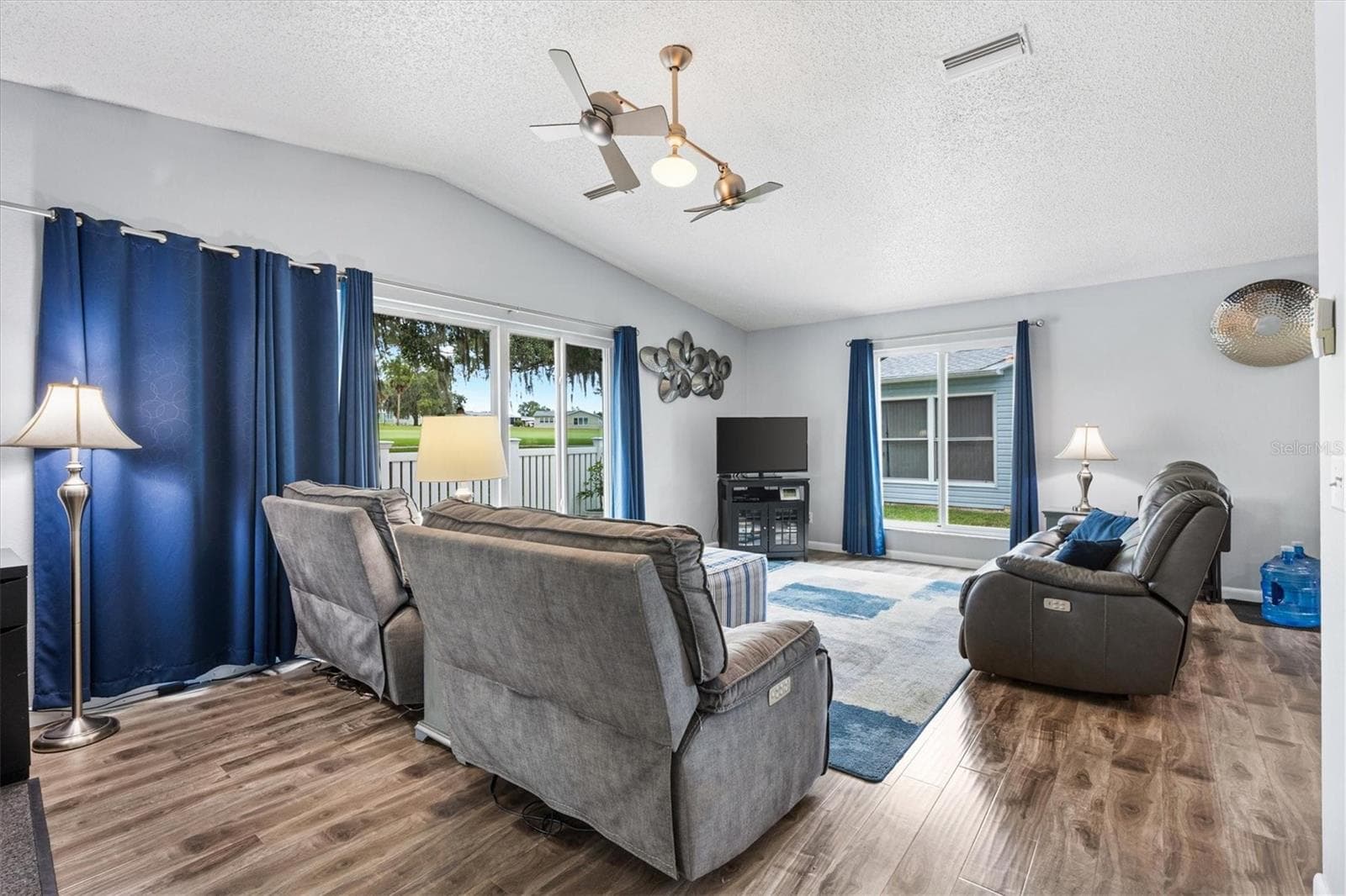 Single Family Residence at 723 HEATHROW AVE, THE VILLAGES, photo 12 of 39