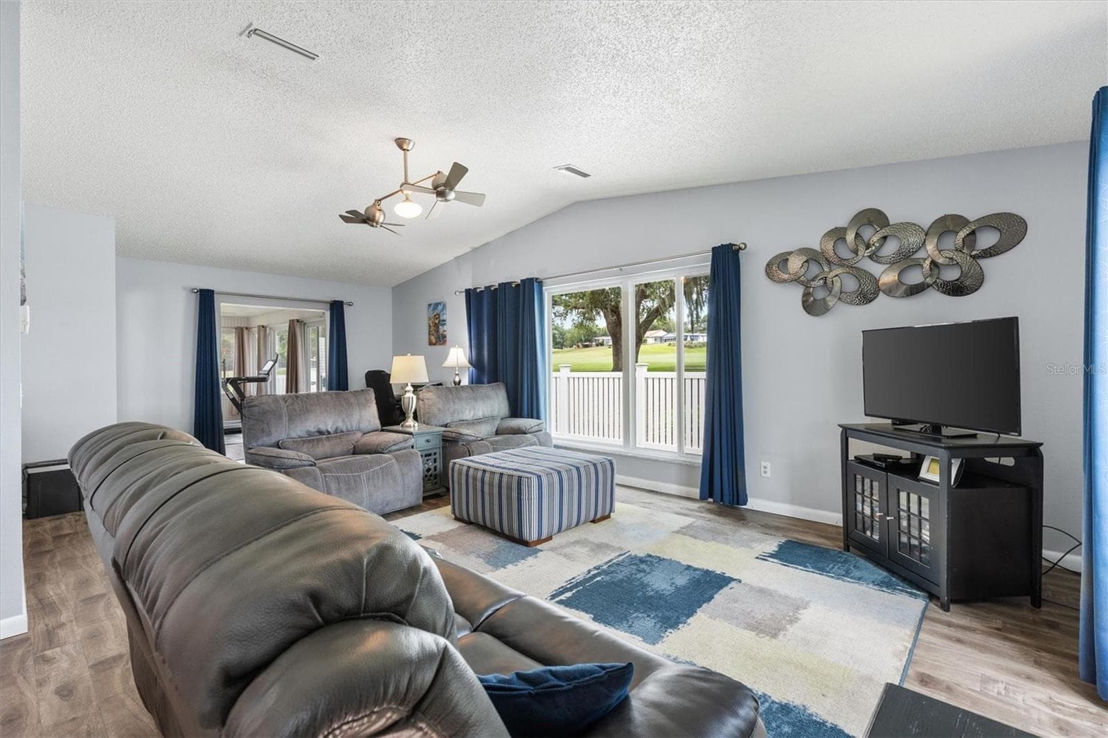 Single Family Residence at 723 HEATHROW AVE, THE VILLAGES, photo 13 of 39