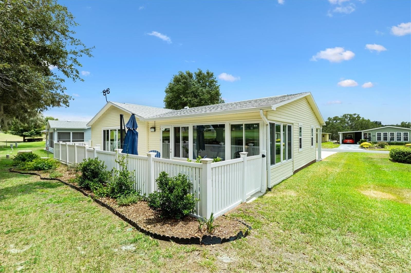 Single Family Residence at 723 HEATHROW AVE, THE VILLAGES, photo 33 of 39