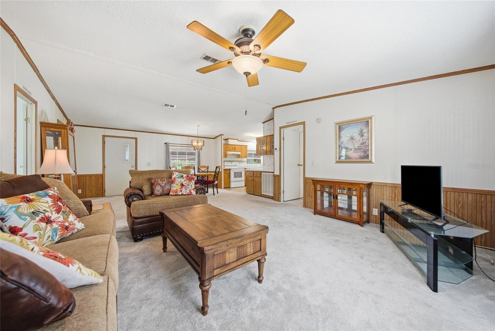Manufactured Home at 6261 W MONTICELLO ST, HOMOSASSA, photo 7 of 32