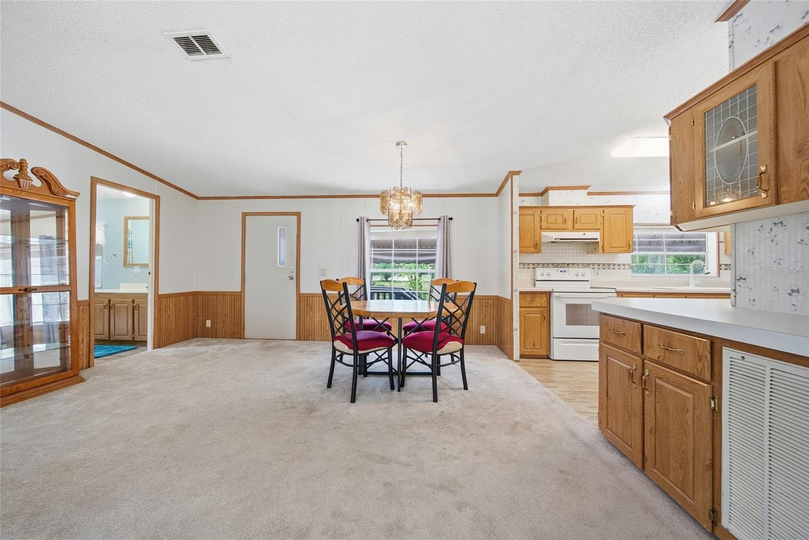 Manufactured Home at 6261 W MONTICELLO ST, HOMOSASSA, photo 9 of 32
