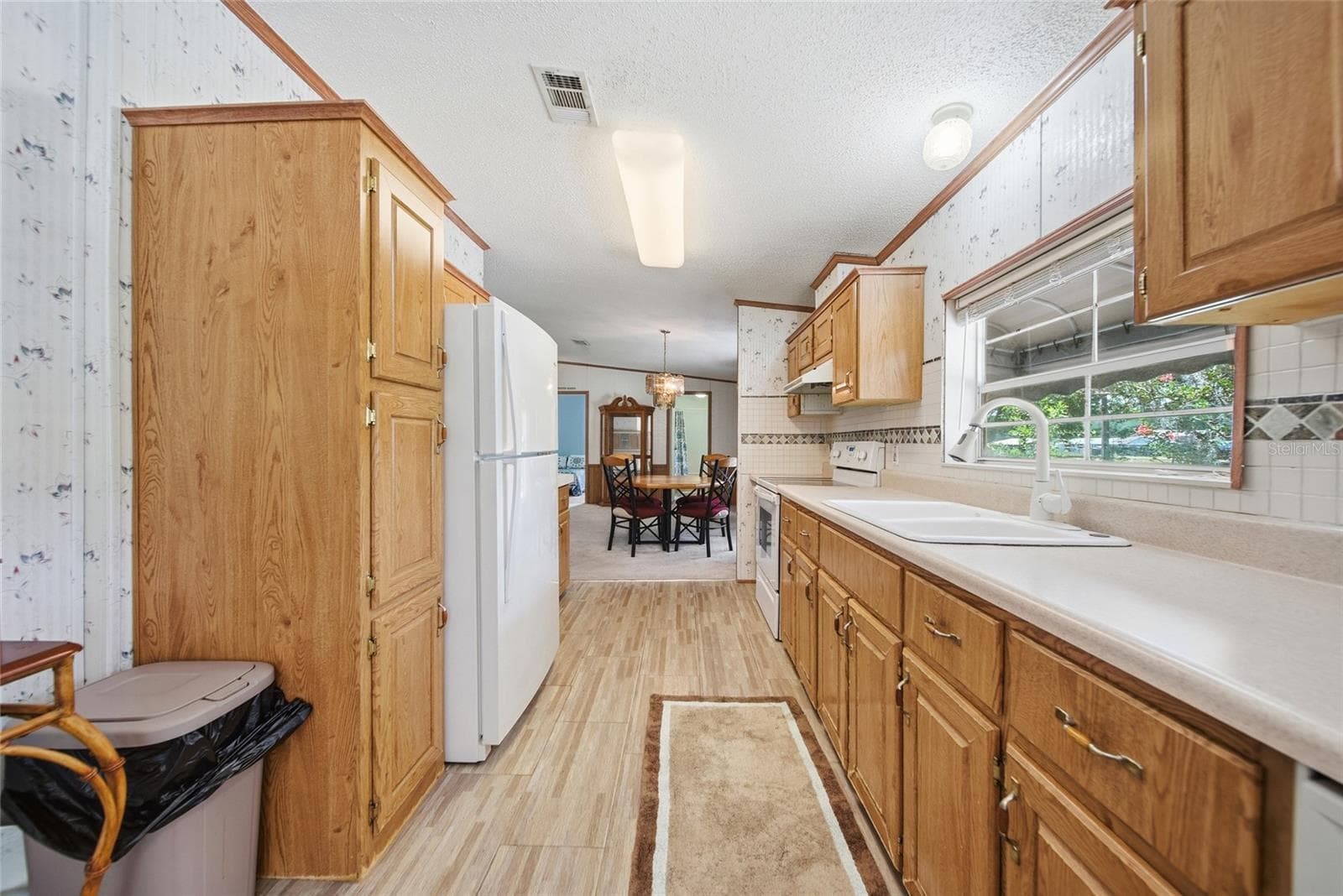 Manufactured Home at 6261 W MONTICELLO ST, HOMOSASSA, photo 12 of 32