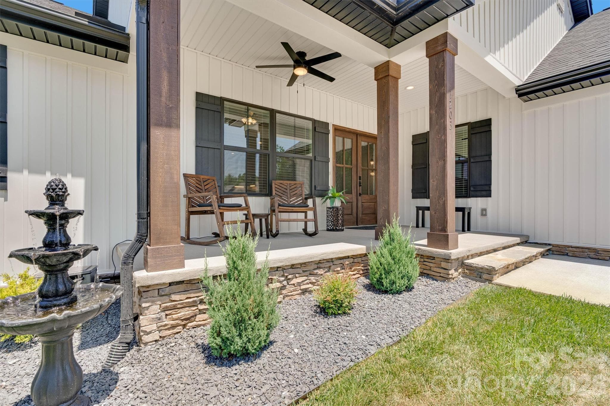 Single Family Residence at Lenoir, photo 2 of 36