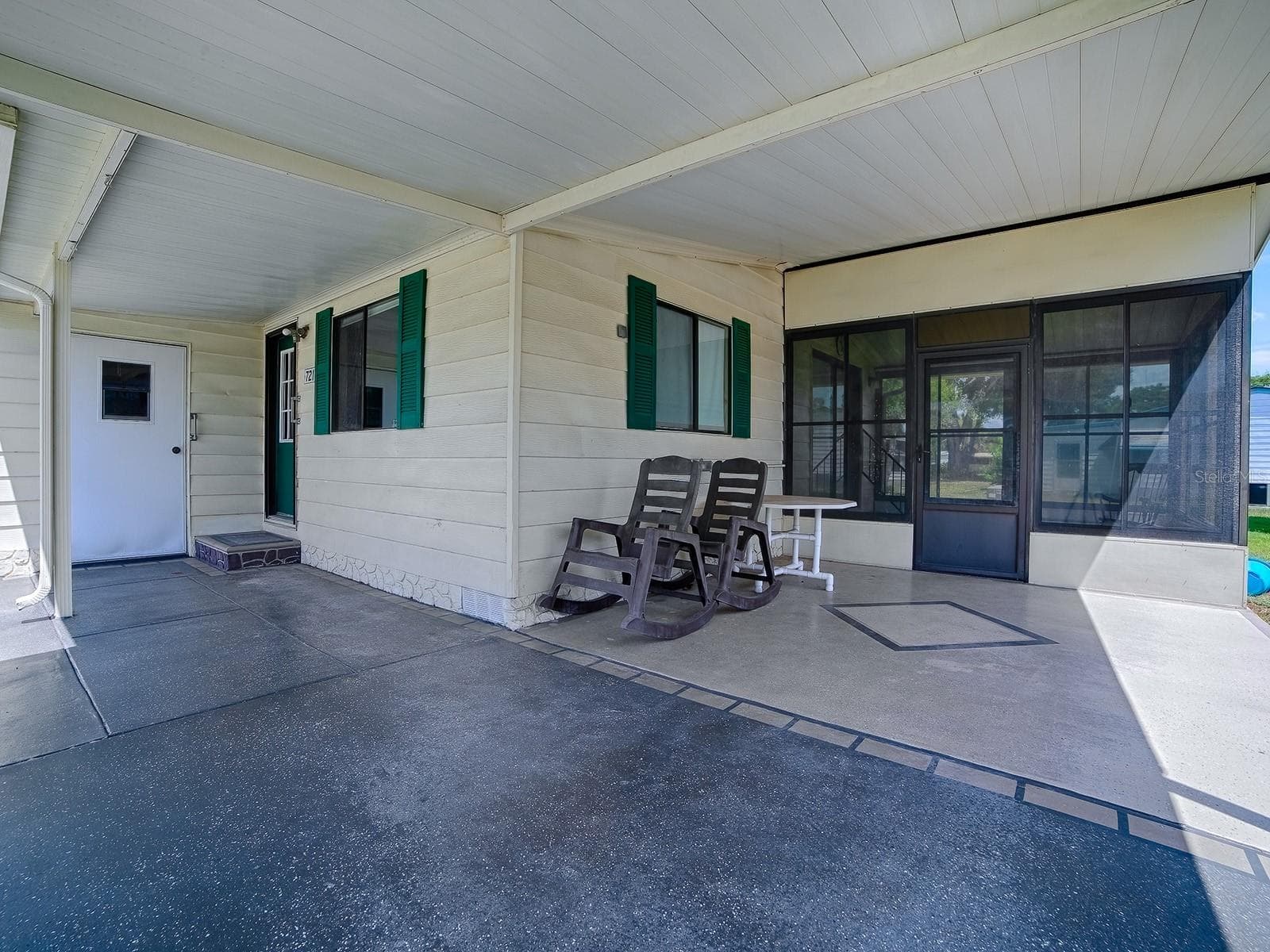 Manufactured Home at 721 SHARON DR, THE VILLAGES, photo 3 of 32