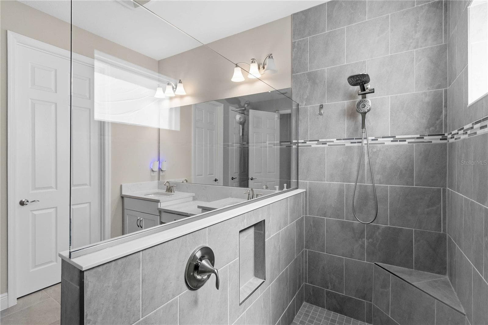 Single Family Residence at 7526 PARADISO DR, APOLLO BEACH, photo 16 of 33