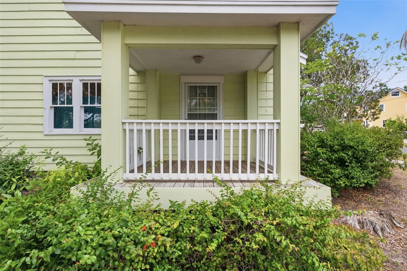 Single Family Residence at 1747 APACHE TRL, CLEARWATER, photo 5 of 64