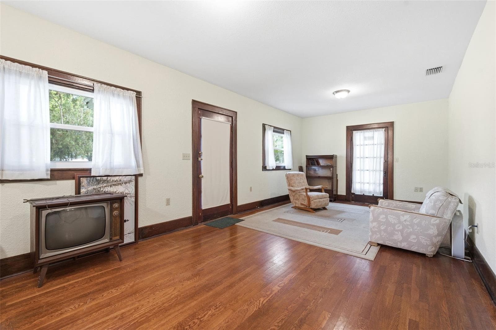 Single Family Residence at 1747 APACHE TRL, CLEARWATER, photo 20 of 64
