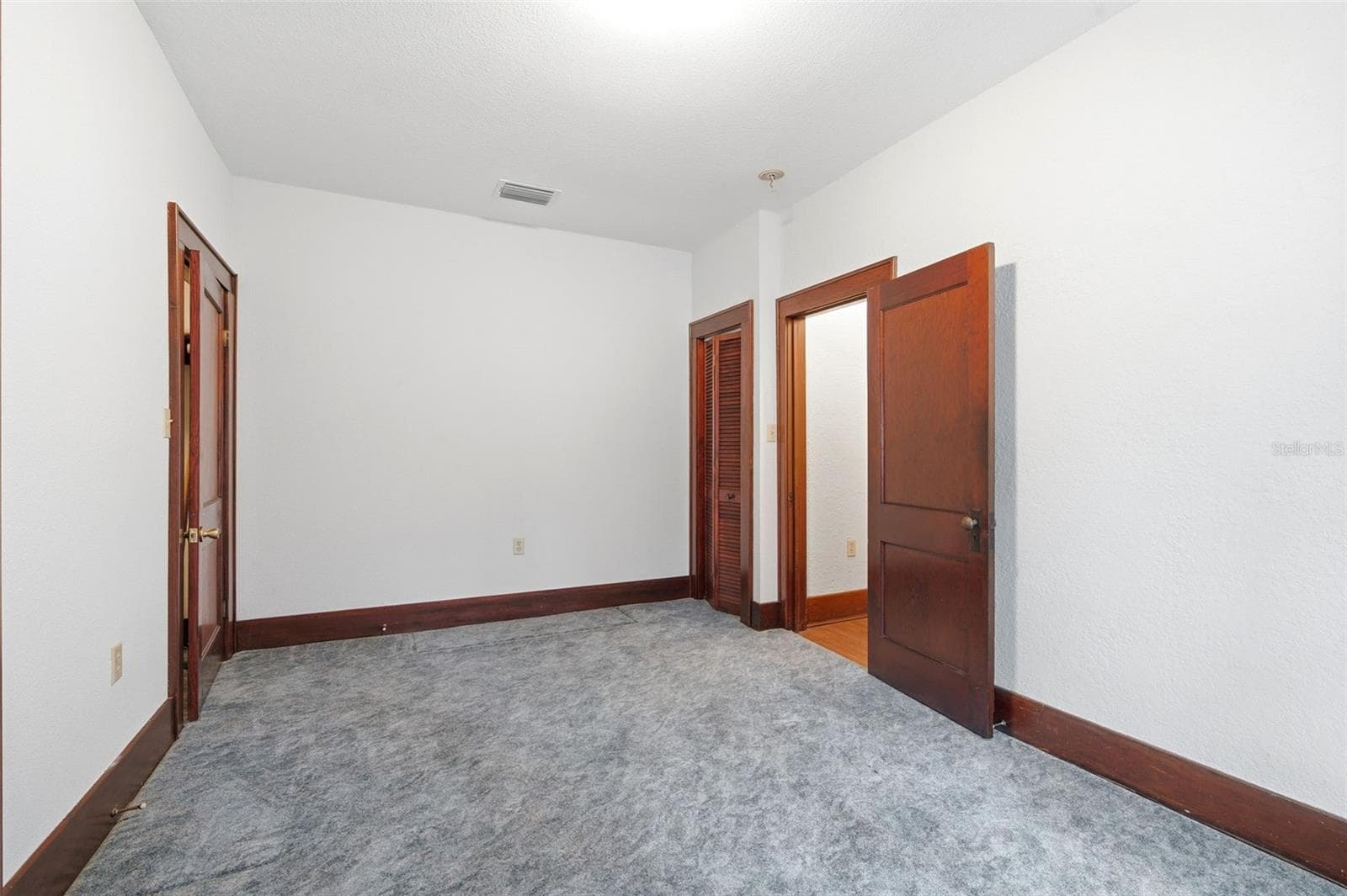 Single Family Residence at 1747 APACHE TRL, CLEARWATER, photo 32 of 64