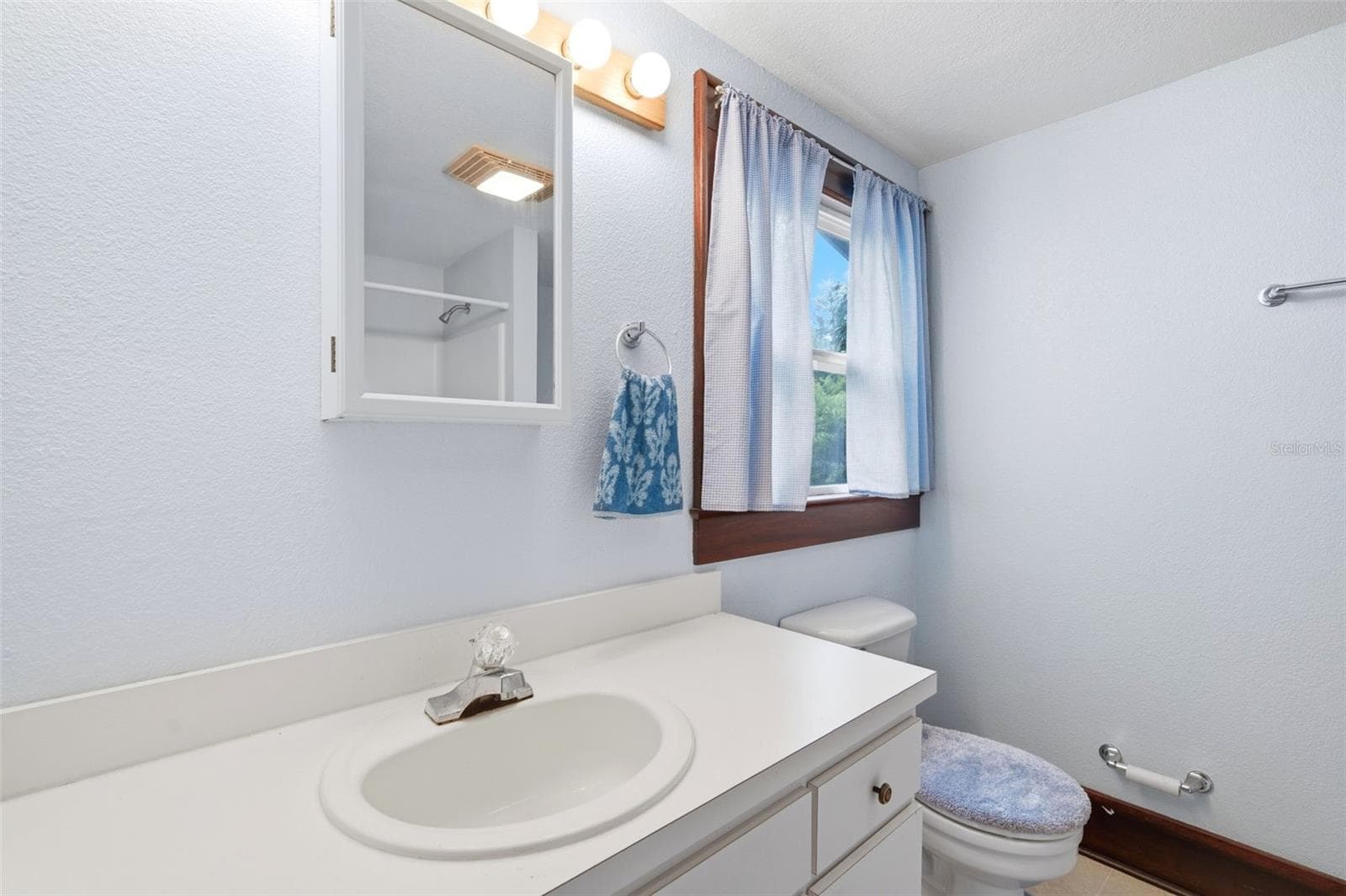 Single Family Residence at 1747 APACHE TRL, CLEARWATER, photo 34 of 64