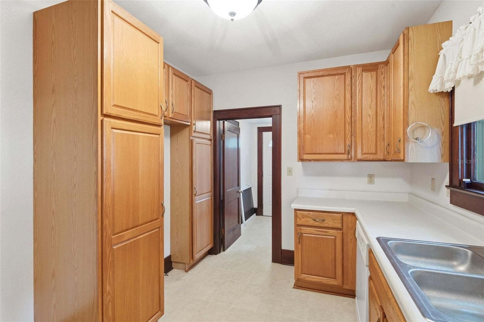 Single Family Residence at 1747 APACHE TRL, CLEARWATER, photo 39 of 64