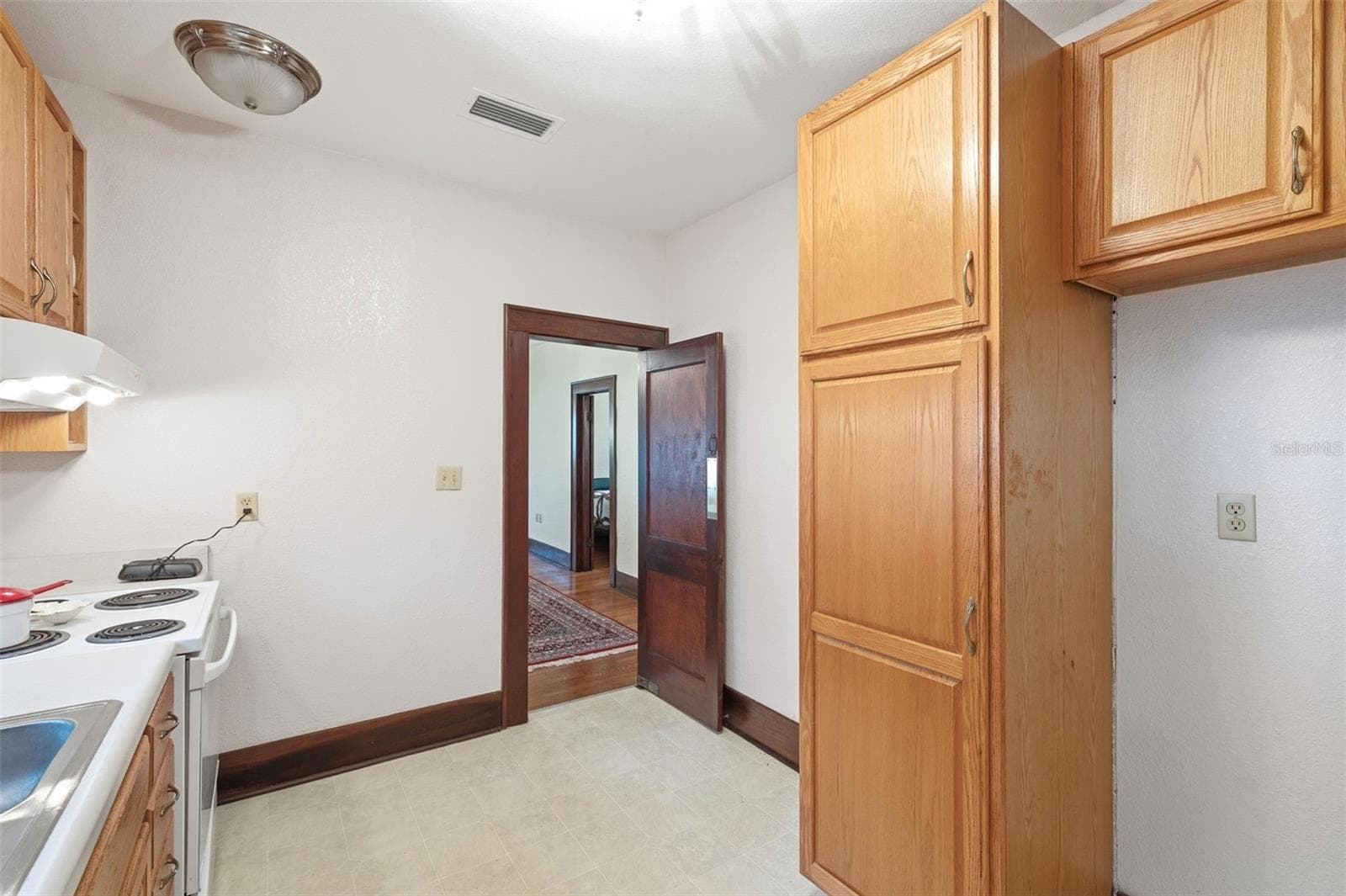 Single Family Residence at 1747 APACHE TRL, CLEARWATER, photo 43 of 64