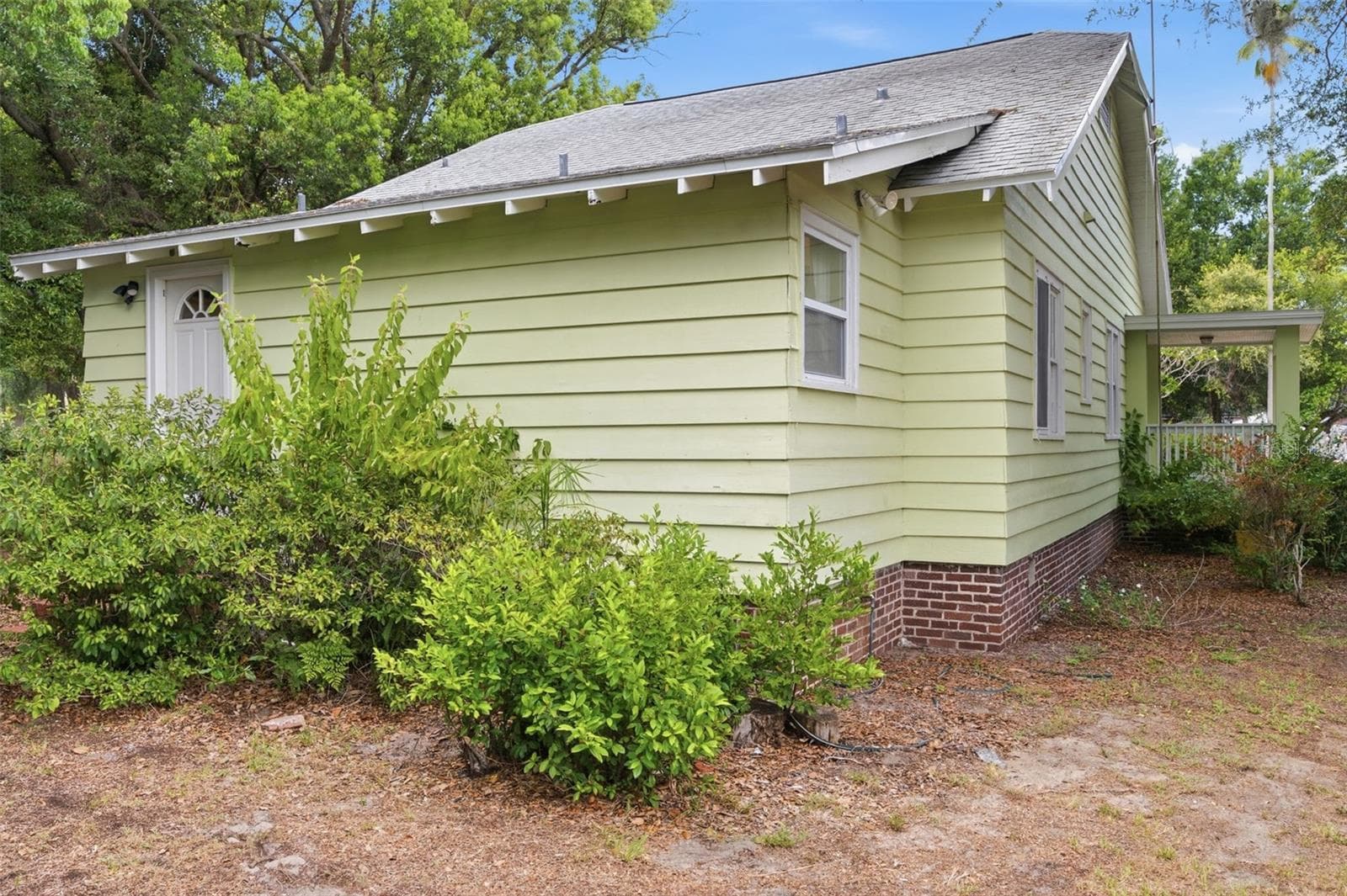 Single Family Residence at 1747 APACHE TRL, CLEARWATER, photo 48 of 64