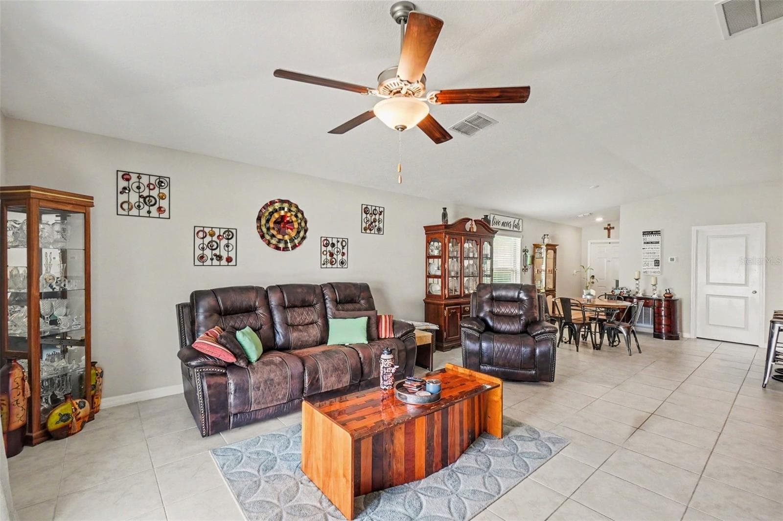 Single Family Residence at 14907 IMPERIAL PURPLE LN, WIMAUMA, photo 2 of 20