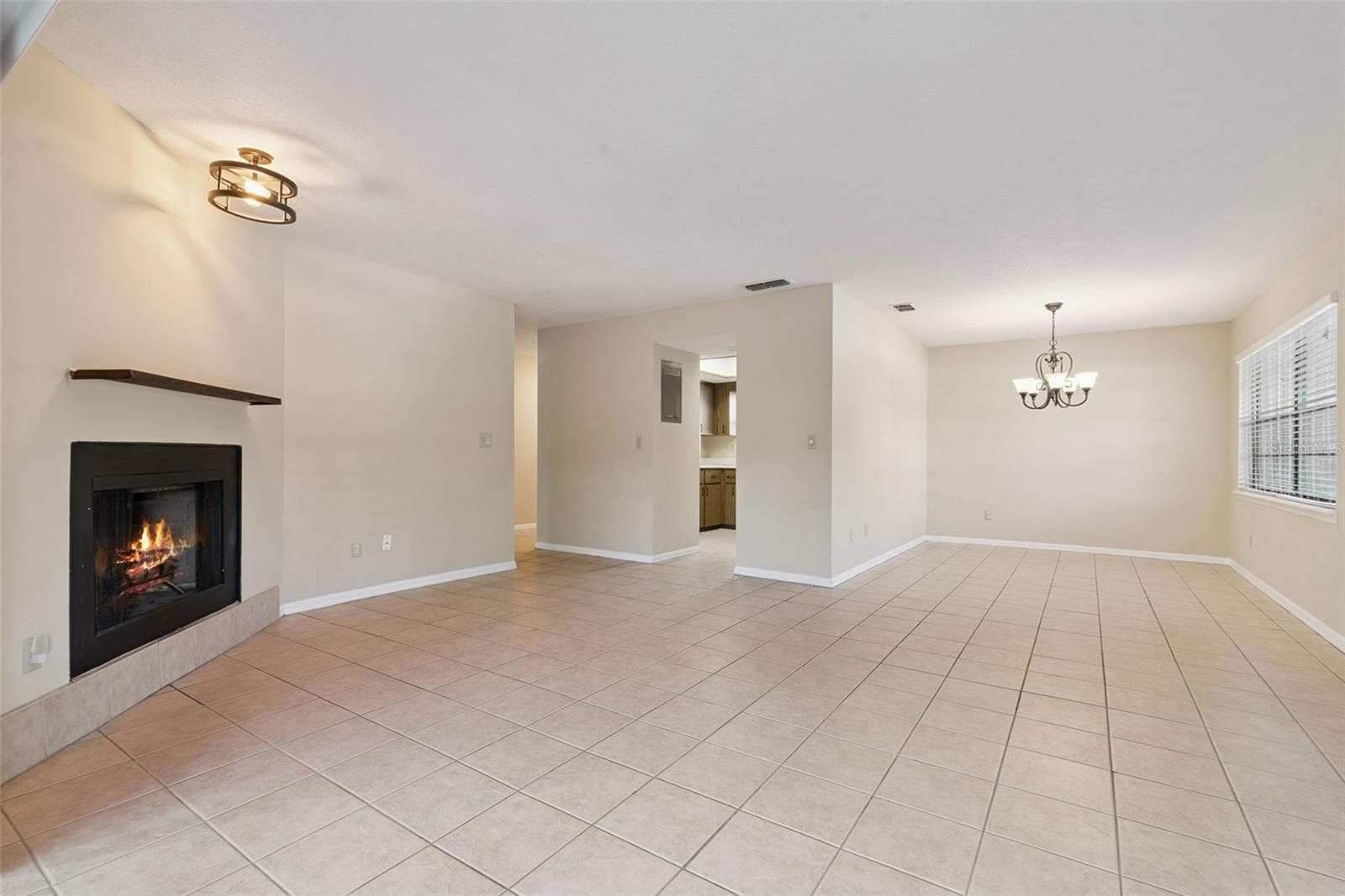 Living room and dining room - 445 S NETHERWOOD CRES #2, ALTAMONTE SPRINGS