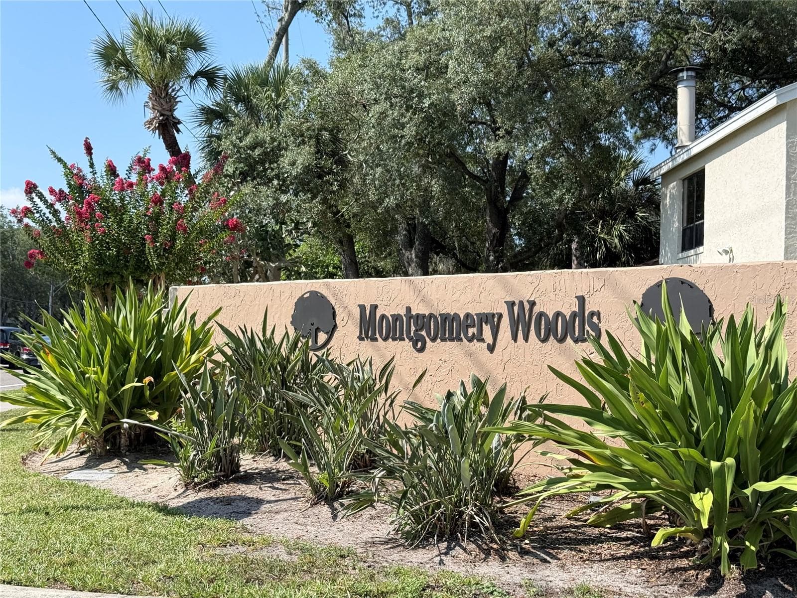 Welcome to Montgomery Woods - 445 S NETHERWOOD CRES #2, ALTAMONTE SPRINGS