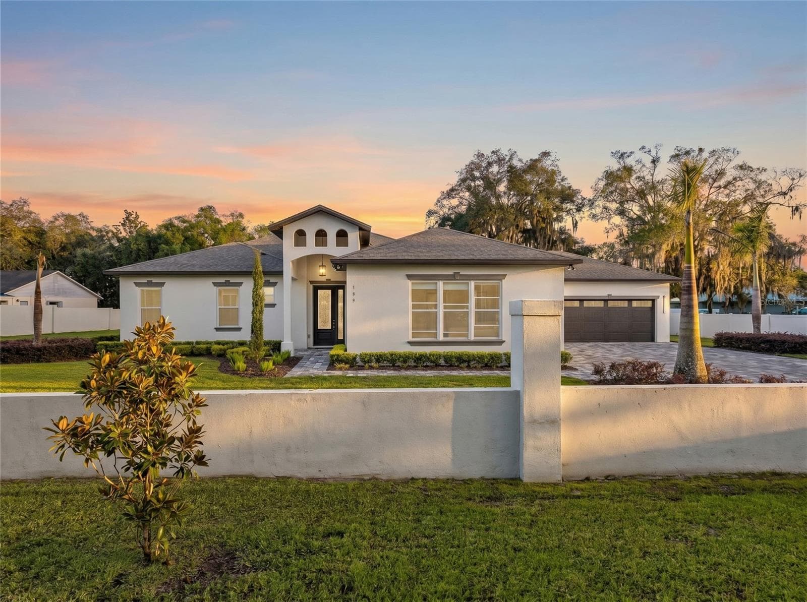 1924 HILL DR