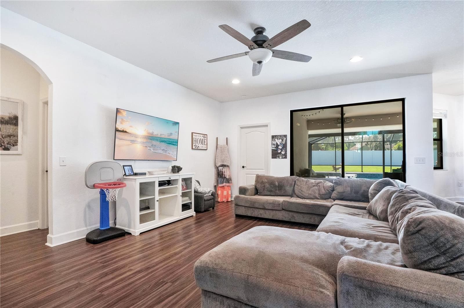 Single Family Residence at 525 GANDHI DR, LAKELAND, photo 18 of 46
