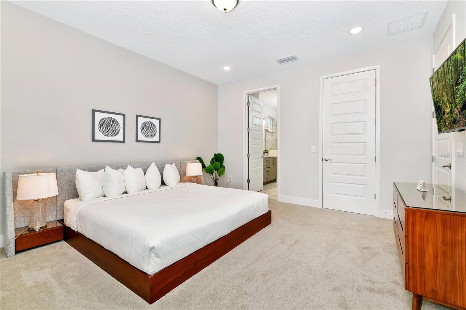 Single Family Residence at 393 SOUTHFIELD ST, KISSIMMEE, photo 10 of 29