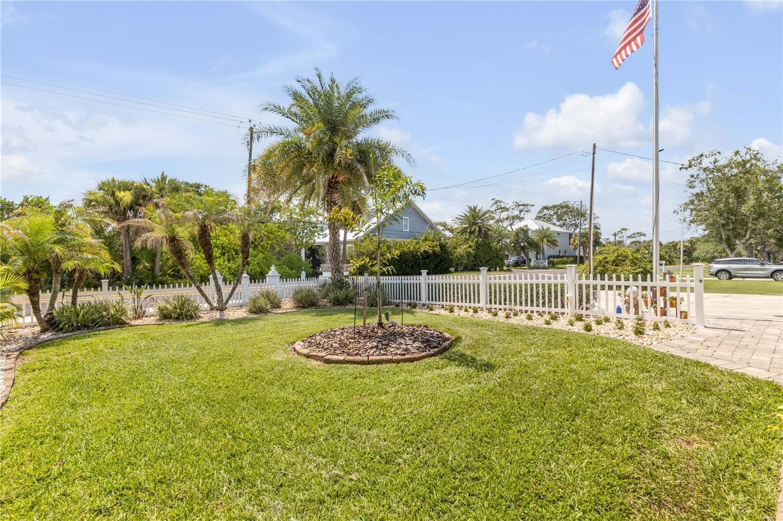 Front Yard - 521 S PENINSULA AVE, NEW SMYRNA BEACH