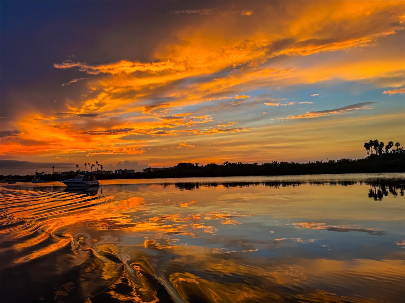 New Smyrna Sunset - 521 S PENINSULA AVE, NEW SMYRNA BEACH