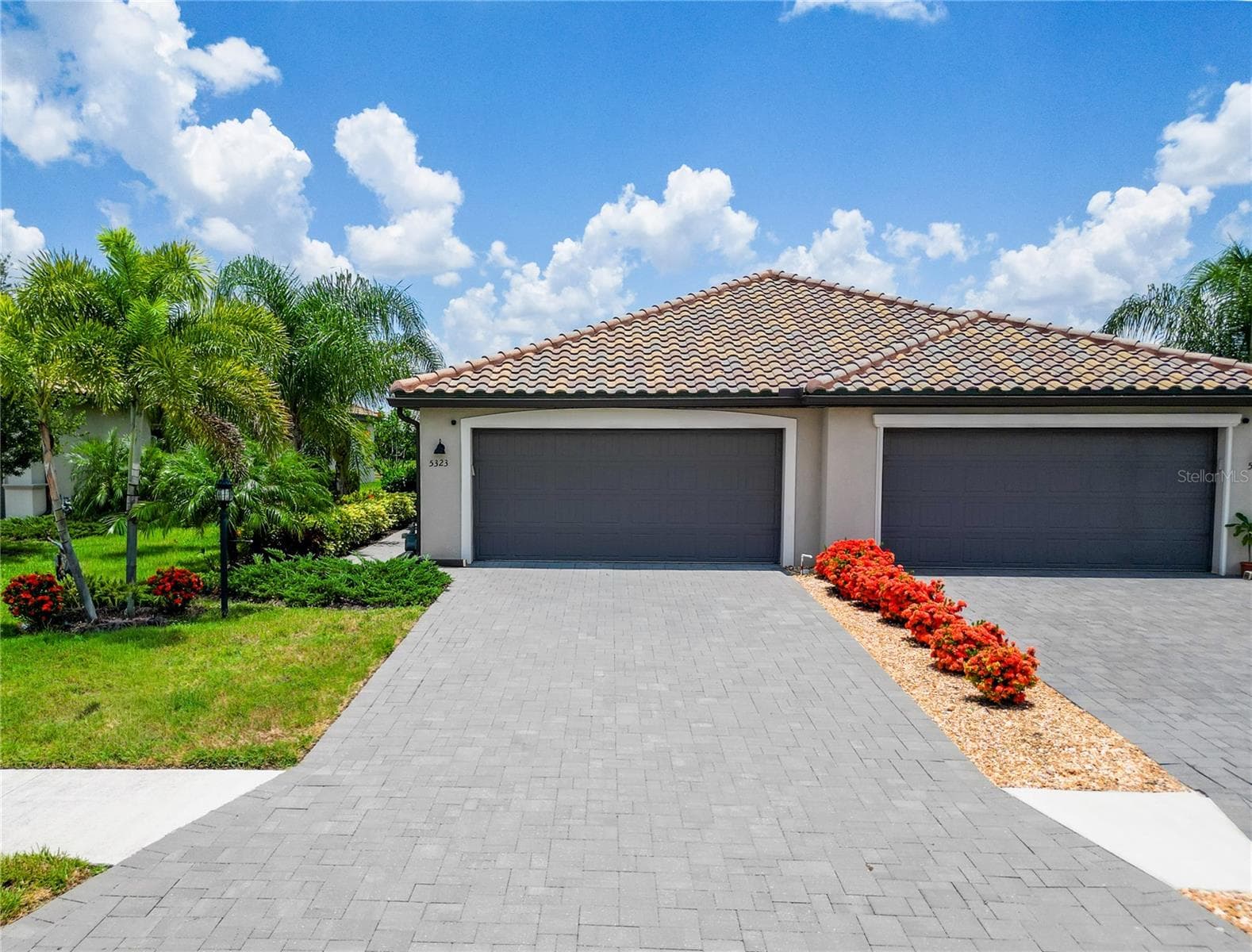 5323 WHITE SAND CV