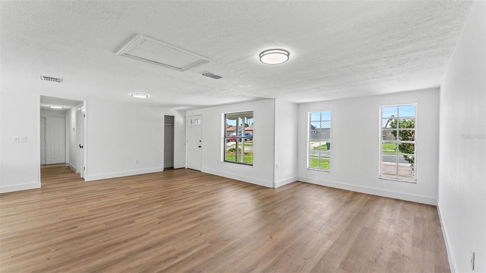 Single Family Residence at 1726 CORDOVA CIR W, LAKELAND, photo 6 of 35