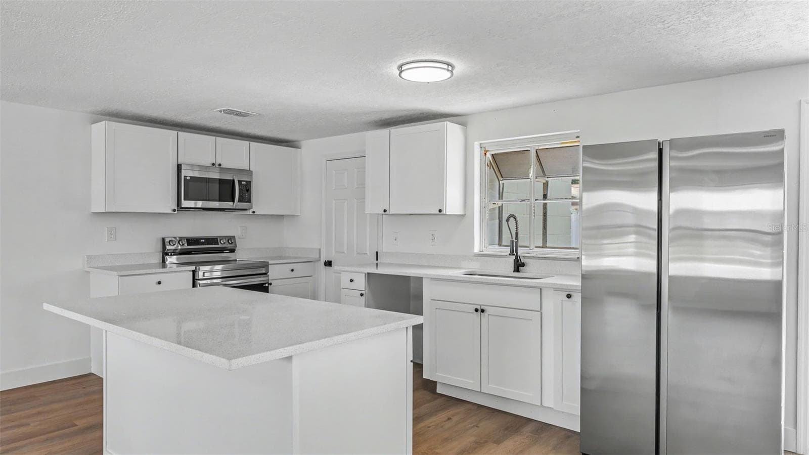 Single Family Residence at 1726 CORDOVA CIR W, LAKELAND, photo 13 of 35