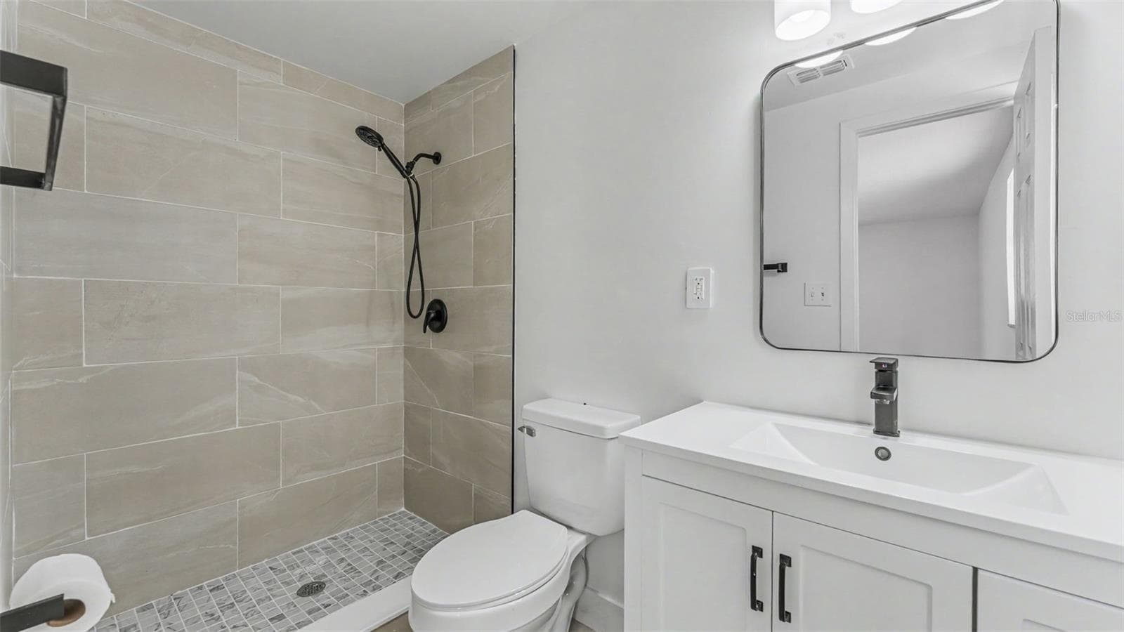 Single Family Residence at 1726 CORDOVA CIR W, LAKELAND, photo 15 of 35