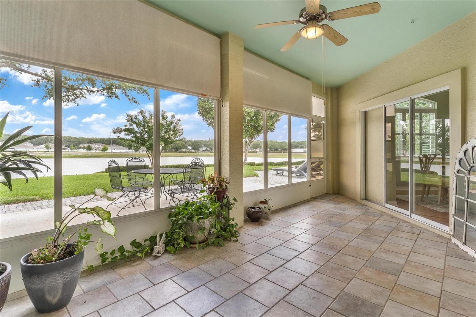 Florida Room. Screened with pull down vinyl windows - 3354 SAINT LUCIA CT, TAVARES