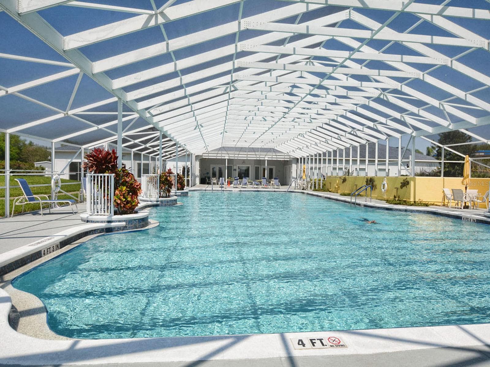 Heated and Screened Pool and Spa - 3354 SAINT LUCIA CT, TAVARES