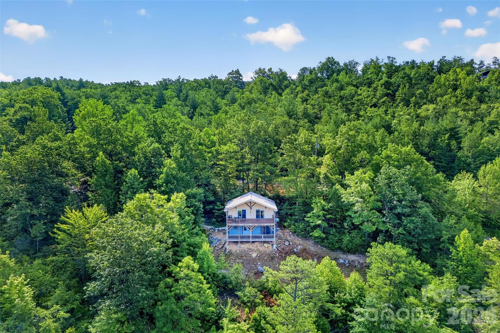 Single Family Residence at 40 E Valley View Drive, Marion, photo 3 of 29