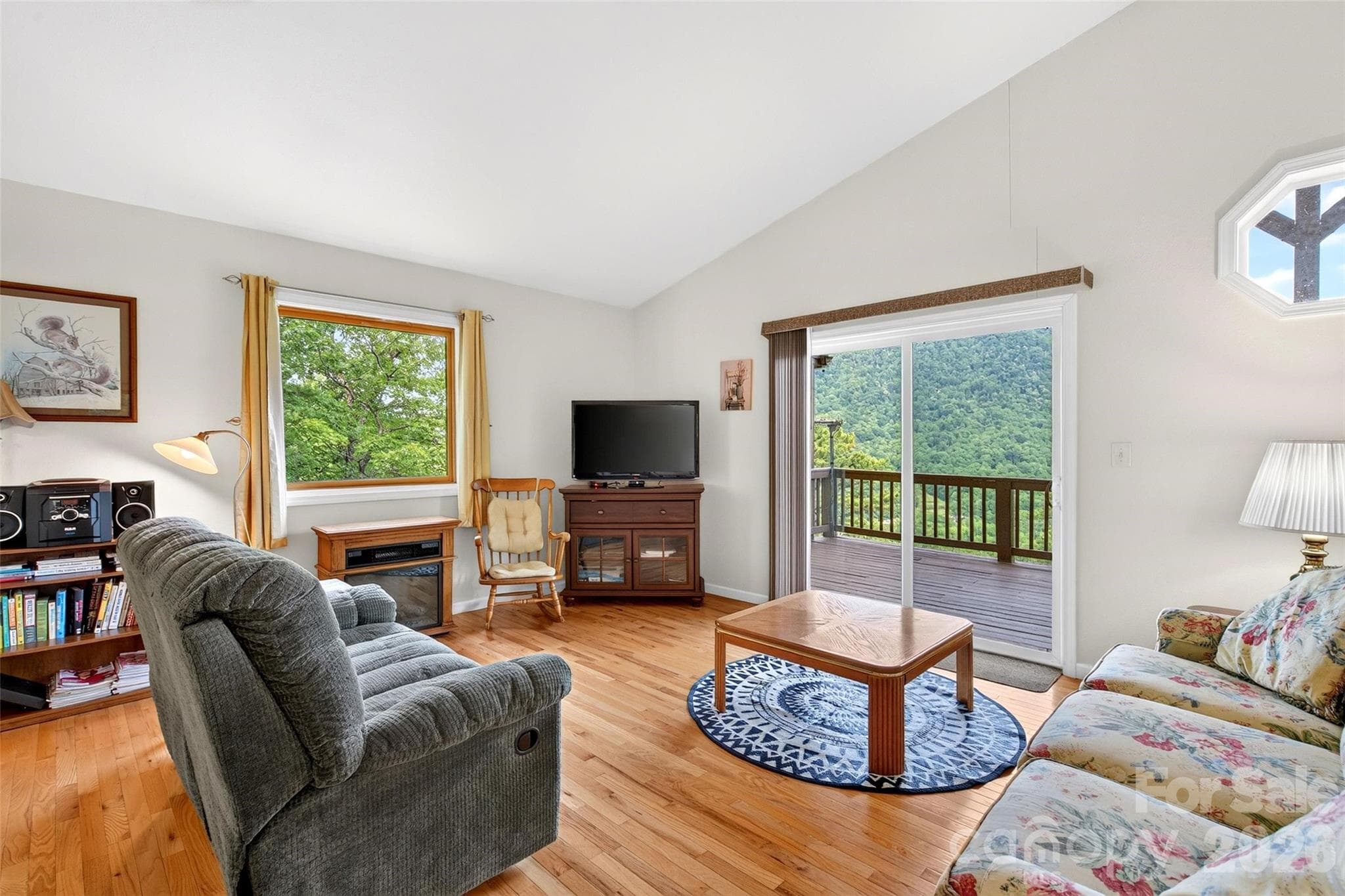 Single Family Residence at 40 E Valley View Drive, Marion, photo 8 of 29
