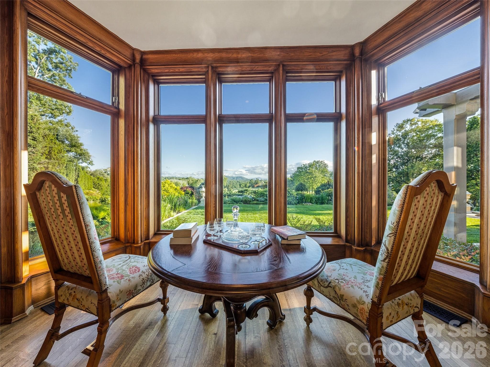 Dining bay for intimate dinners - Biltmore Forest