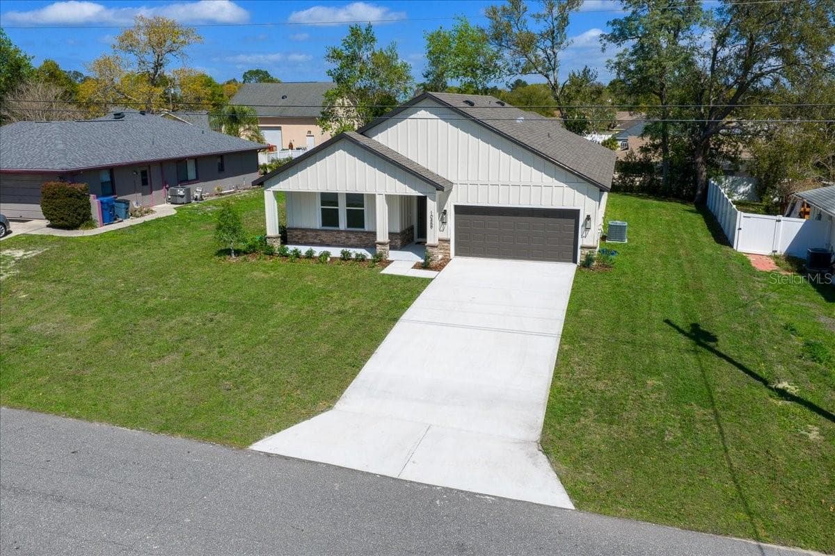Single Family Residence at 10459 ABBEVILLE ST, SPRING HILL, photo 5 of 50