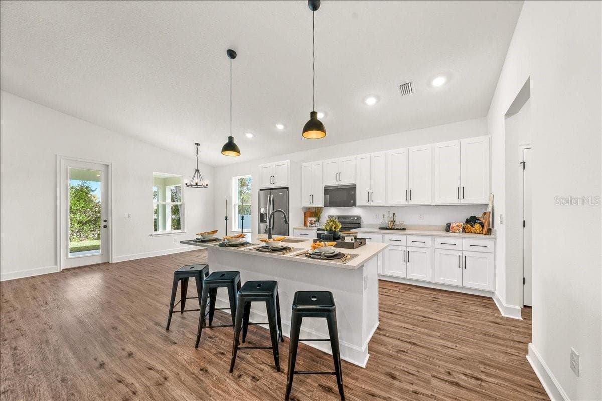 Single Family Residence at 10459 ABBEVILLE ST, SPRING HILL, photo 13 of 50