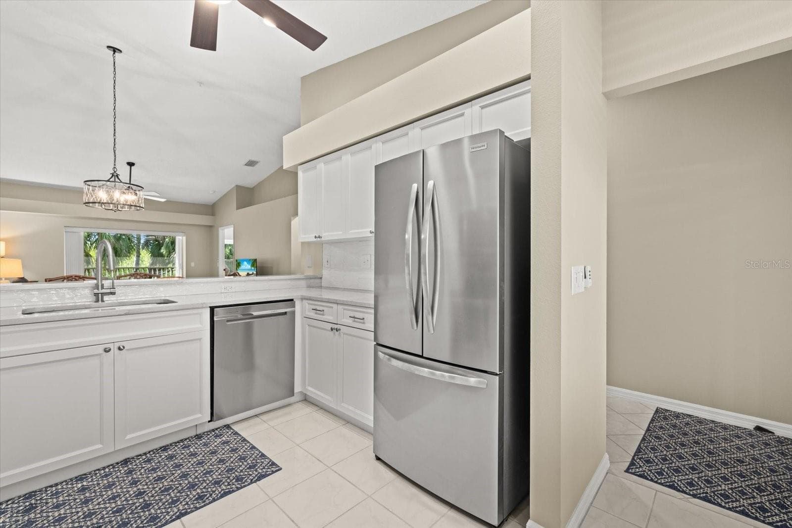 OPEN KITCHEN TO THE GREAT ROOM - 9550 HIGH GATE DR #1525, SARASOTA