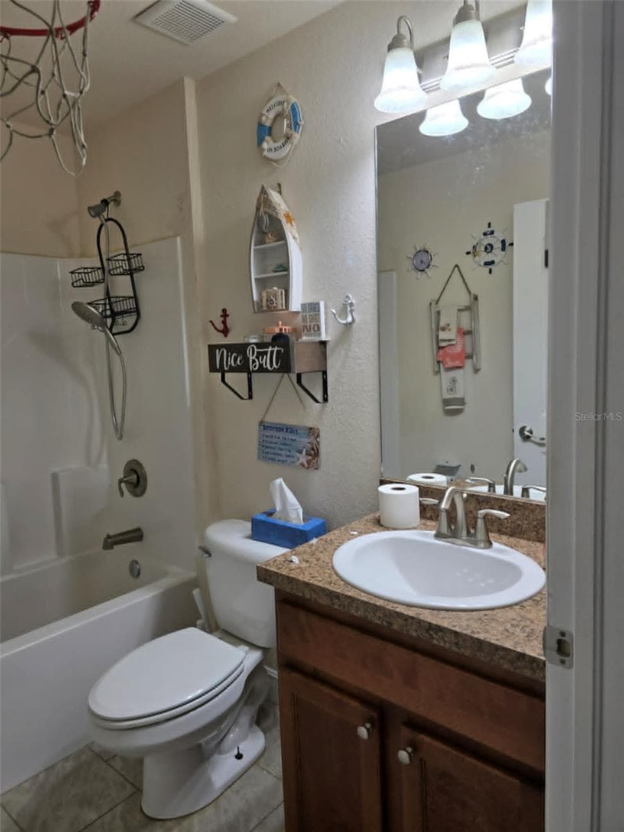 Shared Bathroom - 1982 WINSLOW LN, NORTH PORT