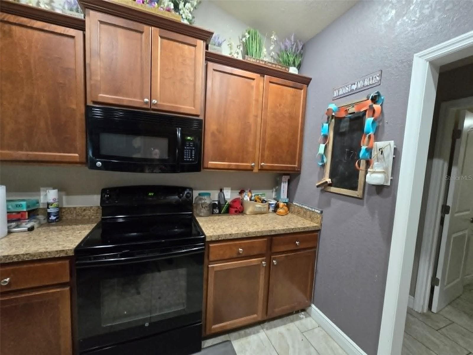 Oven and Microwave in Kitchen - 1982 WINSLOW LN, NORTH PORT