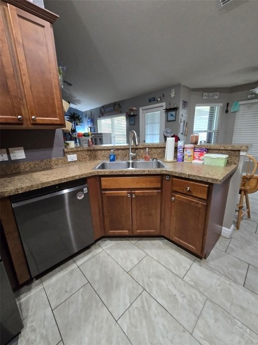 Kitchen Sink and Bar Area - 1982 WINSLOW LN, NORTH PORT