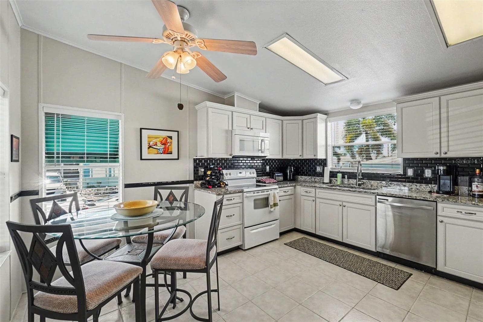 Manufactured Home at 226 BIMINI DR, PALMETTO, photo 2 of 17