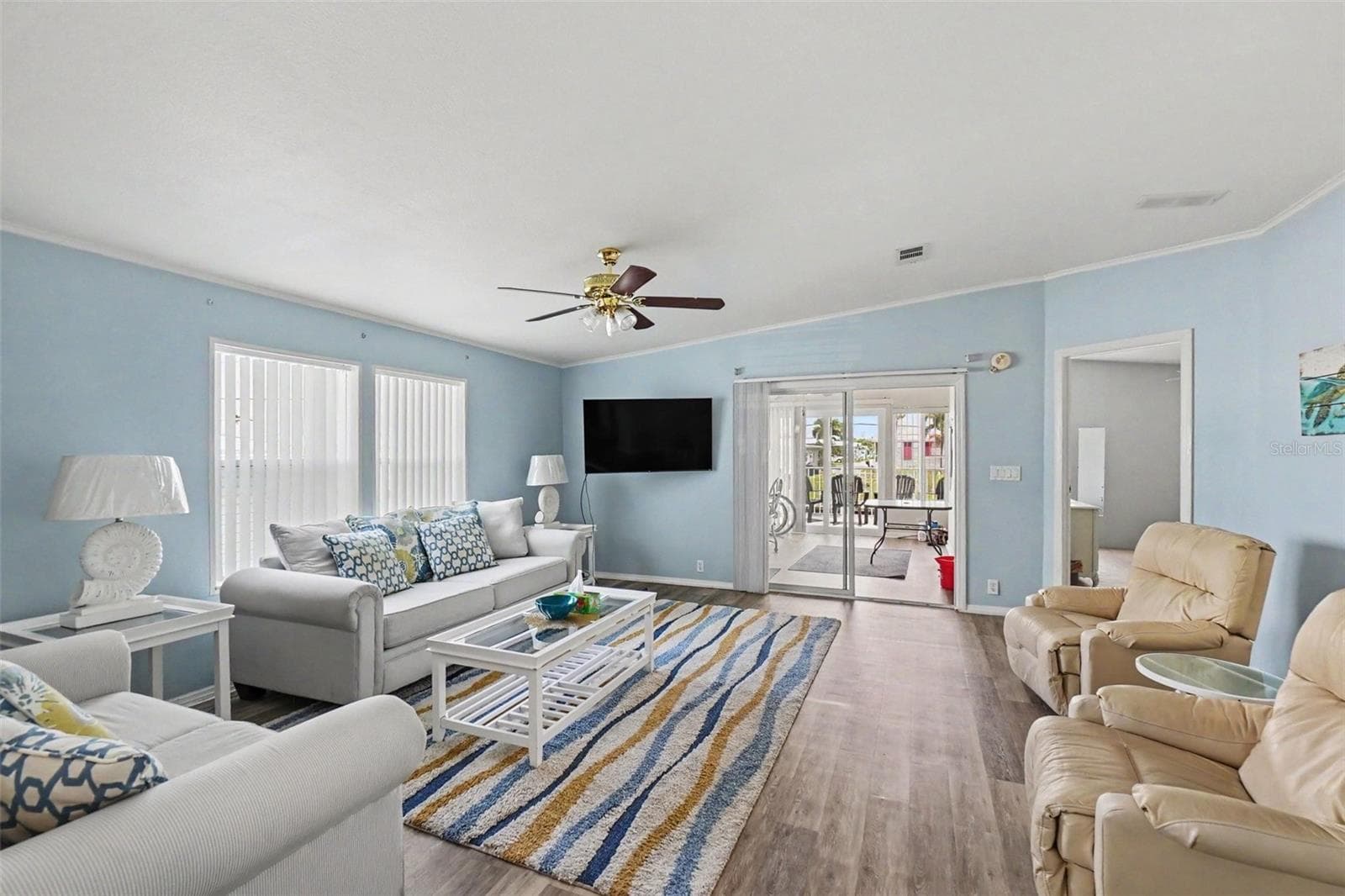Manufactured Home at 226 BIMINI DR, PALMETTO, photo 4 of 17